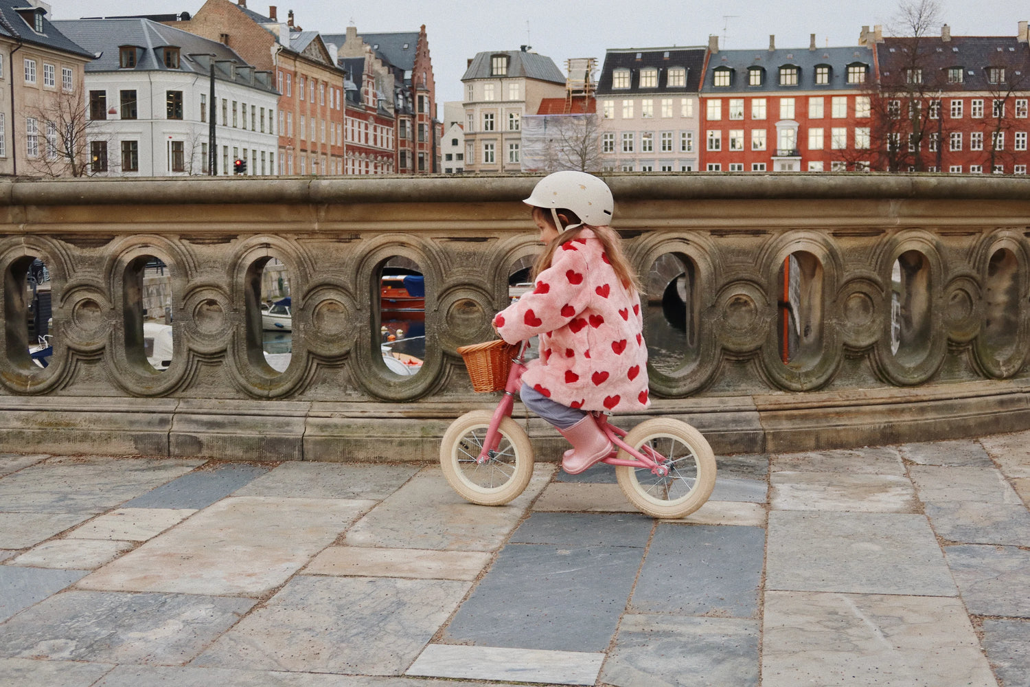 BALANCE BICYCLE GLITTER - SPARKLING PINK