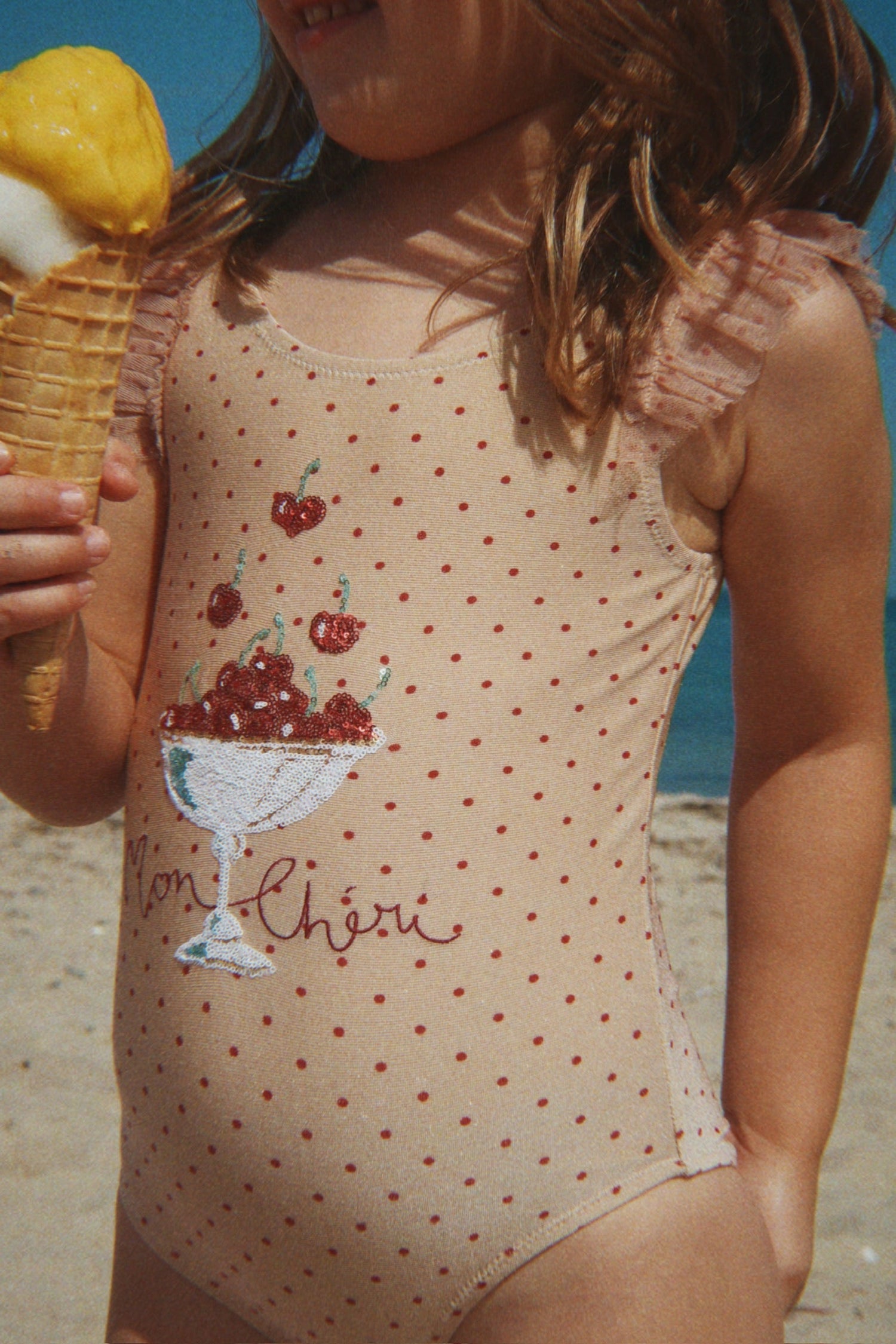 MAUDYMOSI KOSTIUMĖLIS – EMBOLDENED DOT