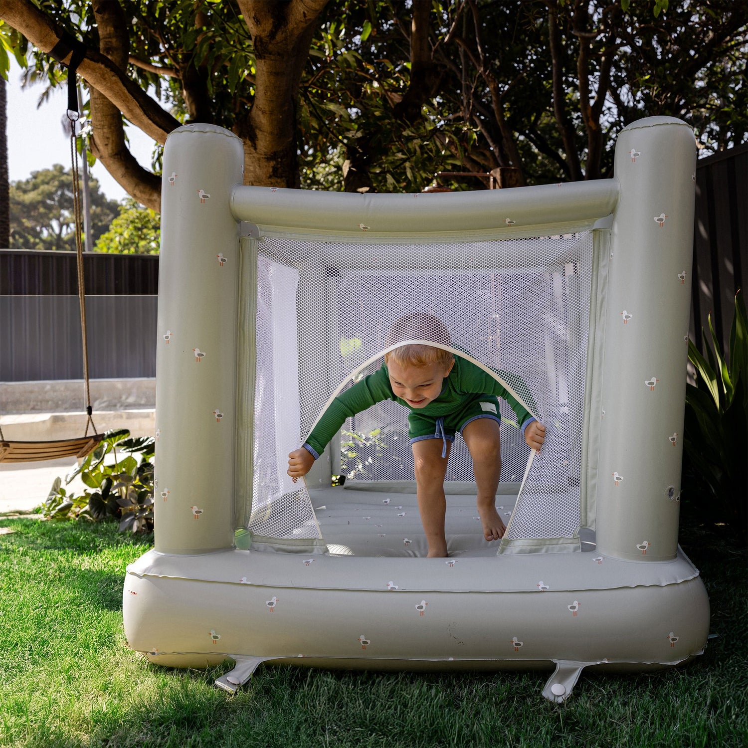 BOUNCE HOUSE - SAMMY THE SEAGULL GREEN