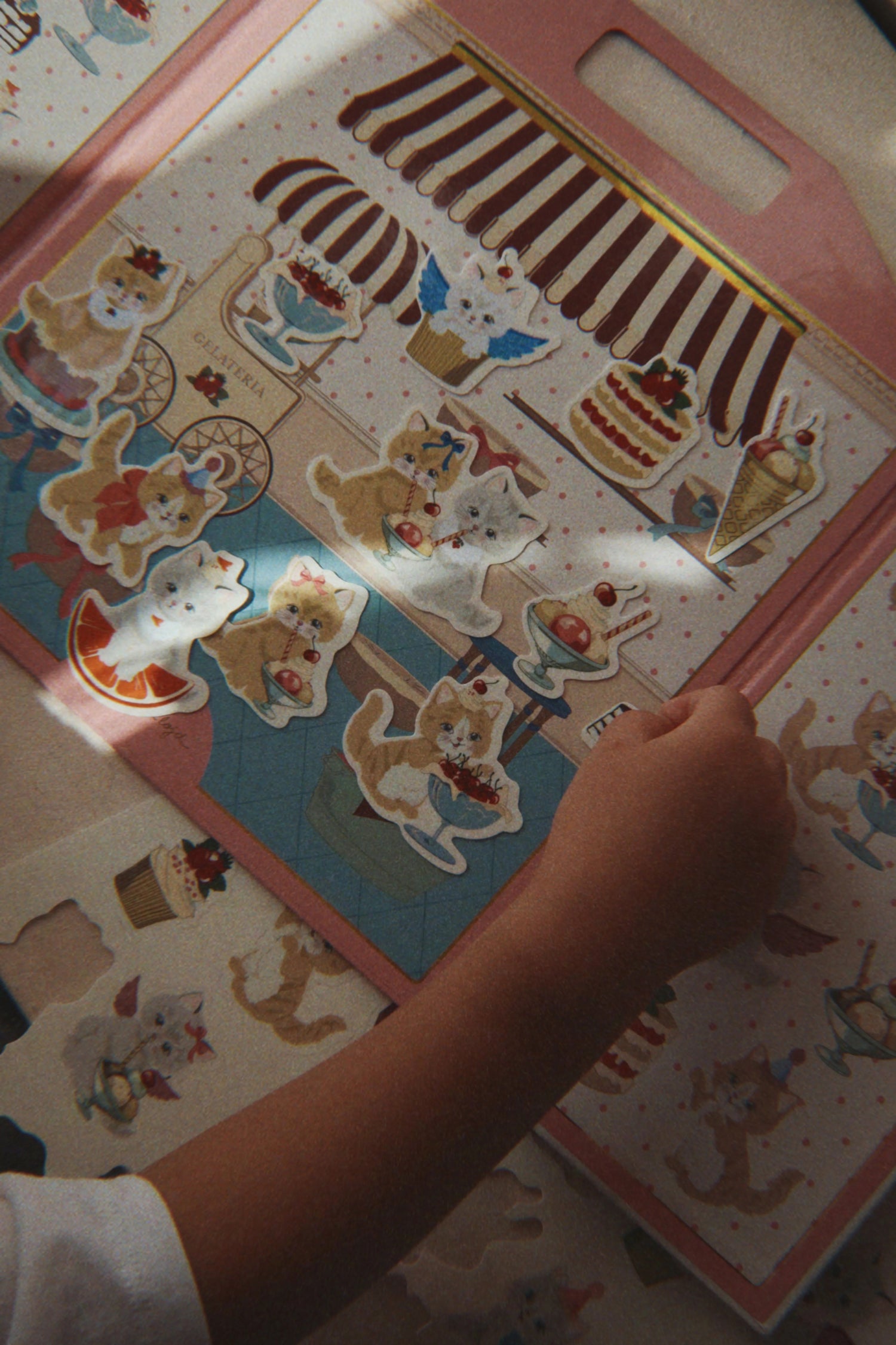 MY STICKER UNIVERSE - KITTY FRIENDS