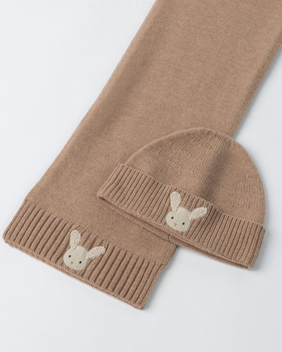 FOPA MERINO WOOL ŠALIKAS | FLUFFY BUNNY | HAZELNUT