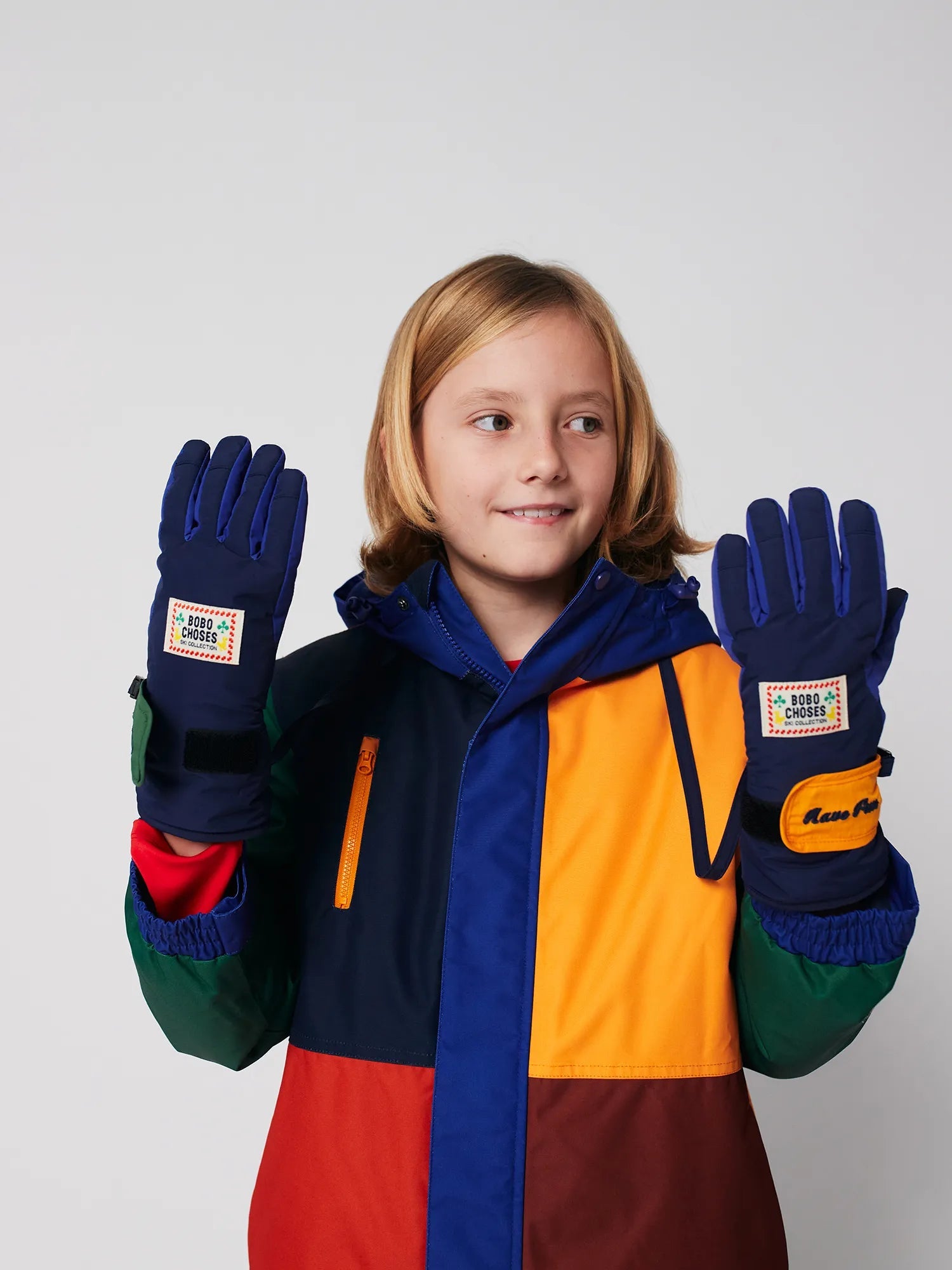 SKI GLOVES