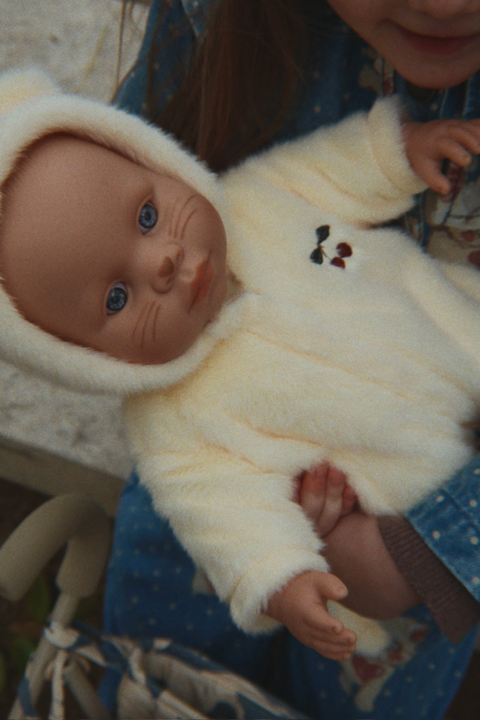 KITTY DOLL - beige lifestyle