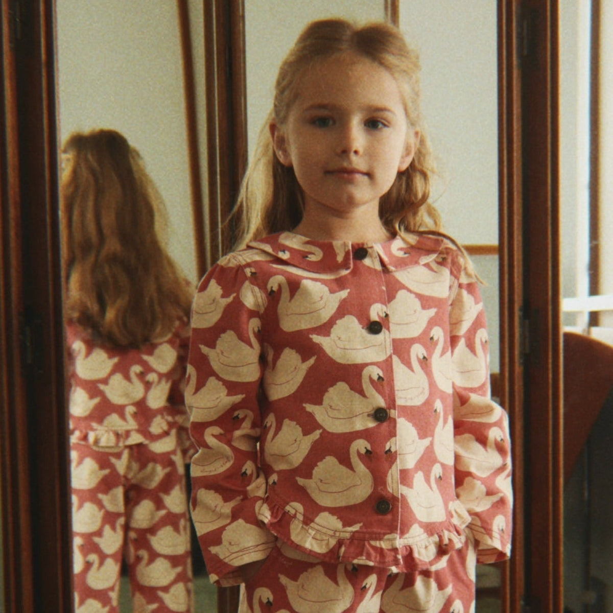 Magot Frill Jacket Swan Rose lifestyle