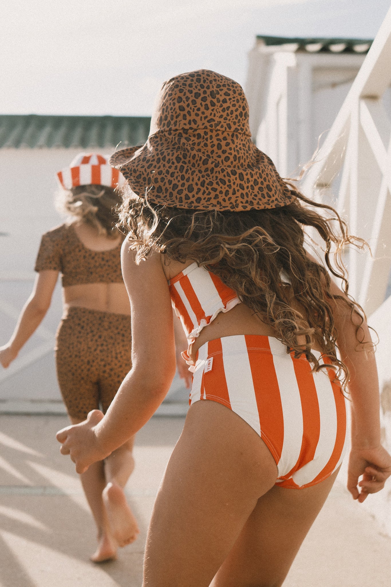 MAUDYMOSI KOSTIUMĖLIS - RED STRIPES