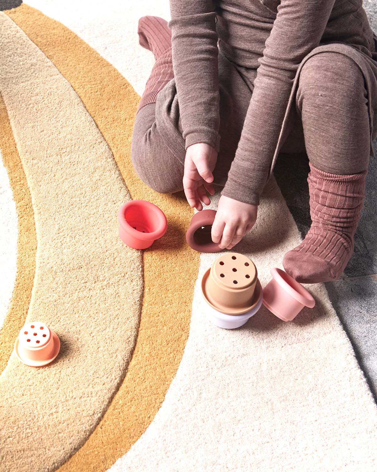BANANA TUFTED RUG