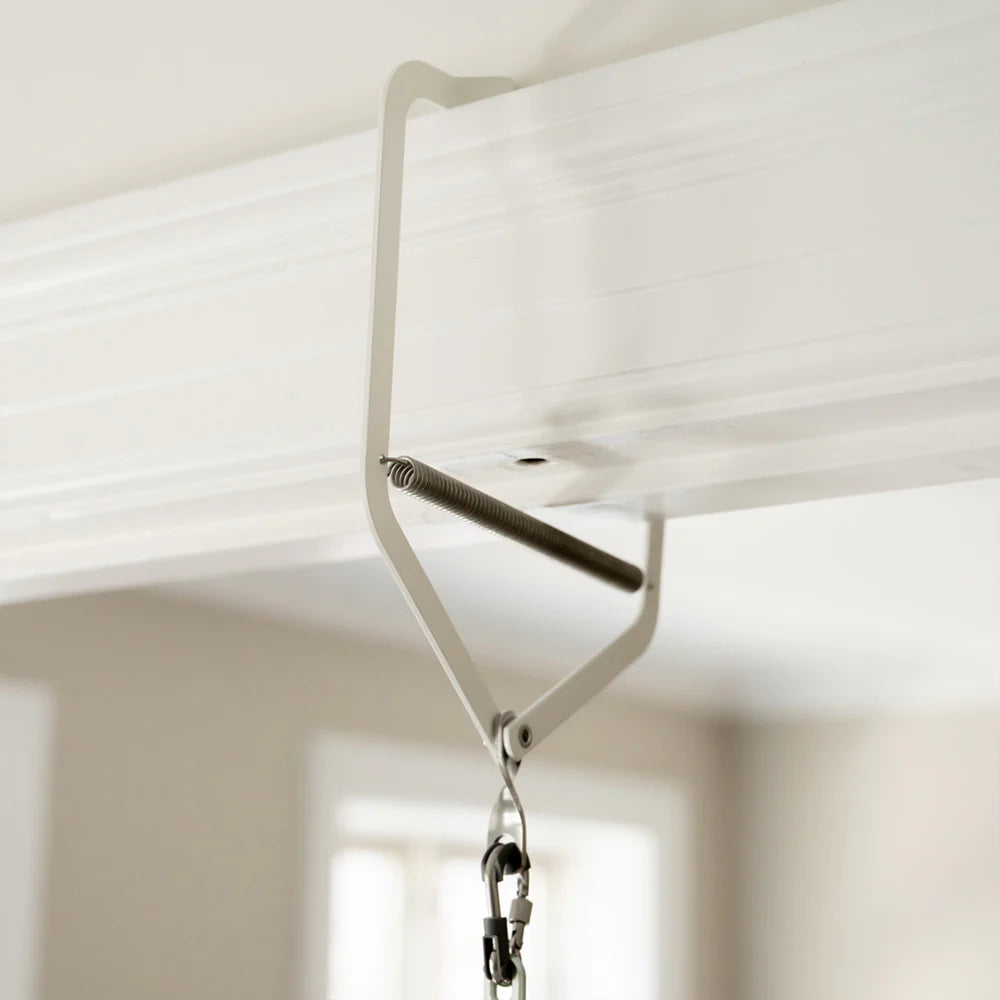 DOOR FRAME CLAMP